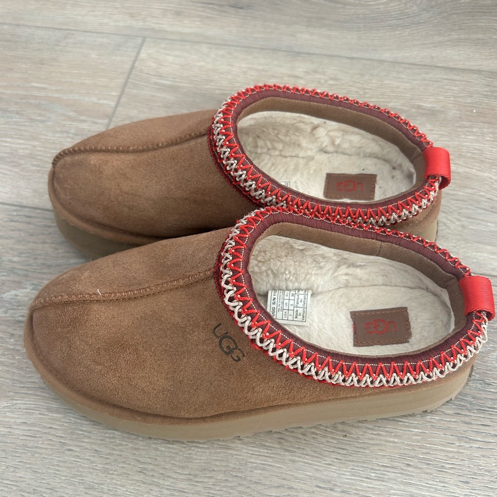 UGG Tan Suede Slippers with Red Accents size 7